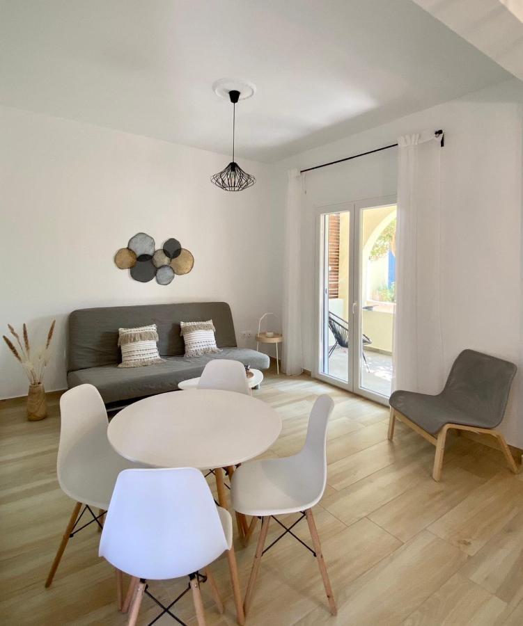 Batsi Seaside Apartment エクステリア 写真